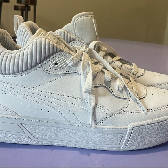 pumas white soft foam women’s sneakers in 9 - Picture 3 of 11